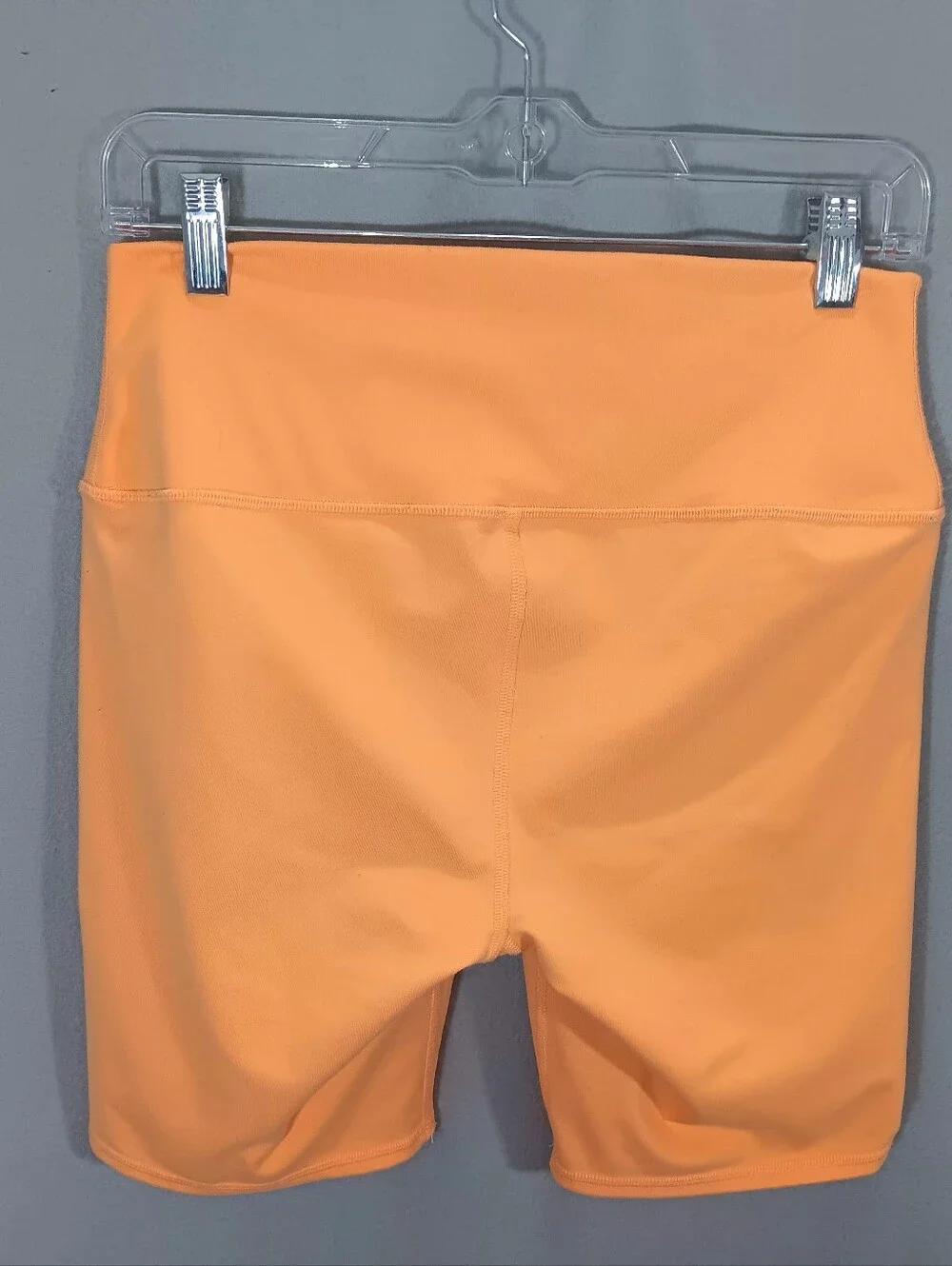ALO Yoga way bright color